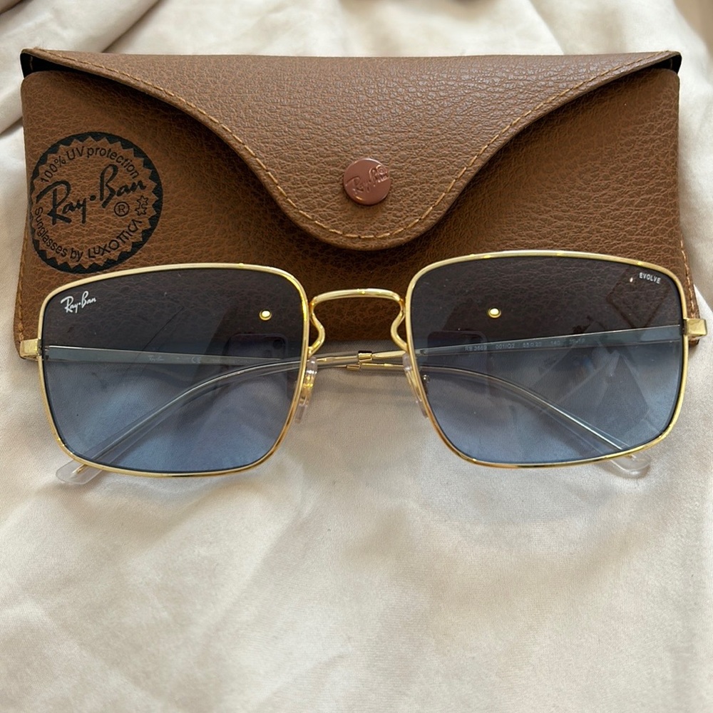 RAY-BAN rectangular blue tinted lens